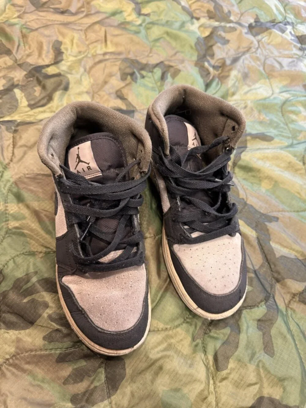 Nike Air Jordan 1 Mid SE GS Medium Olive Off Noir - Youth 6Y